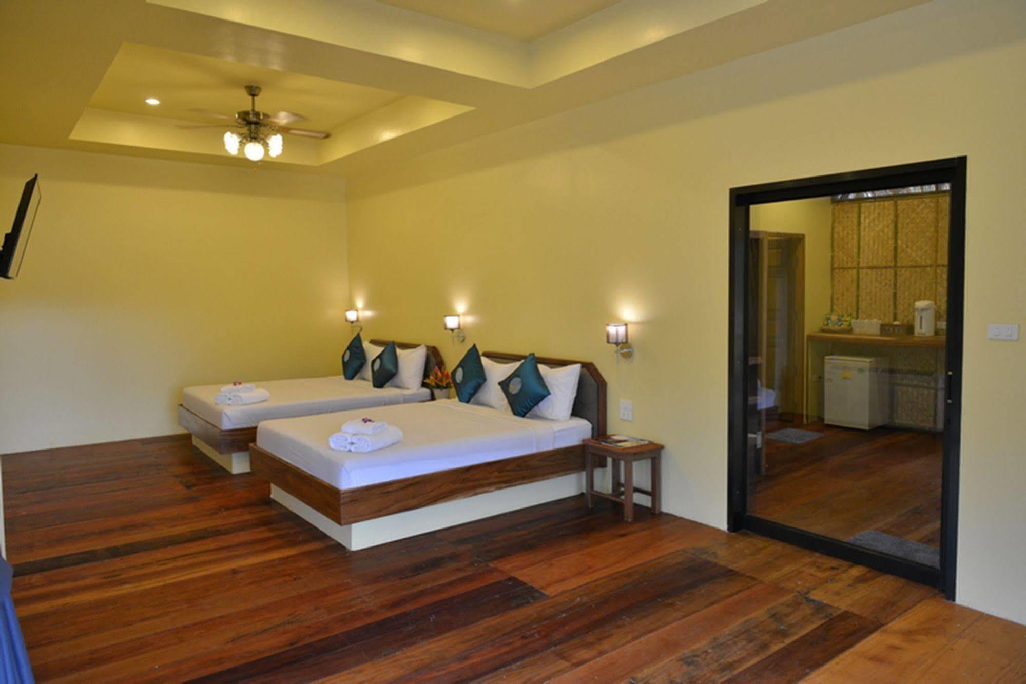 Boutique Raft Resort Ban Huai Maenam Noi Exterior foto